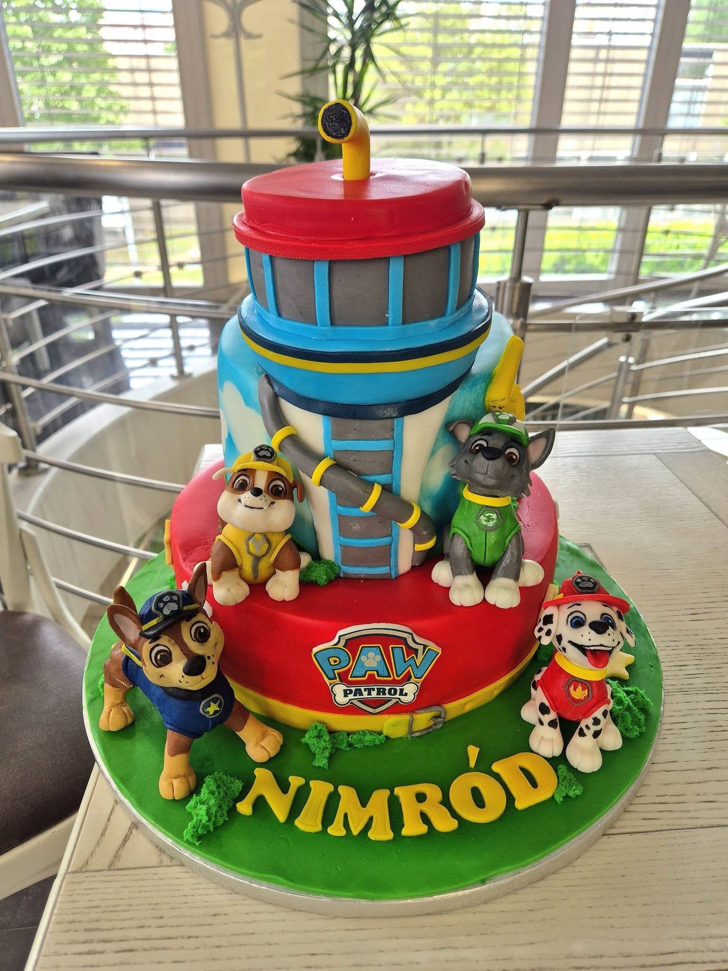 Mesefigurás torta